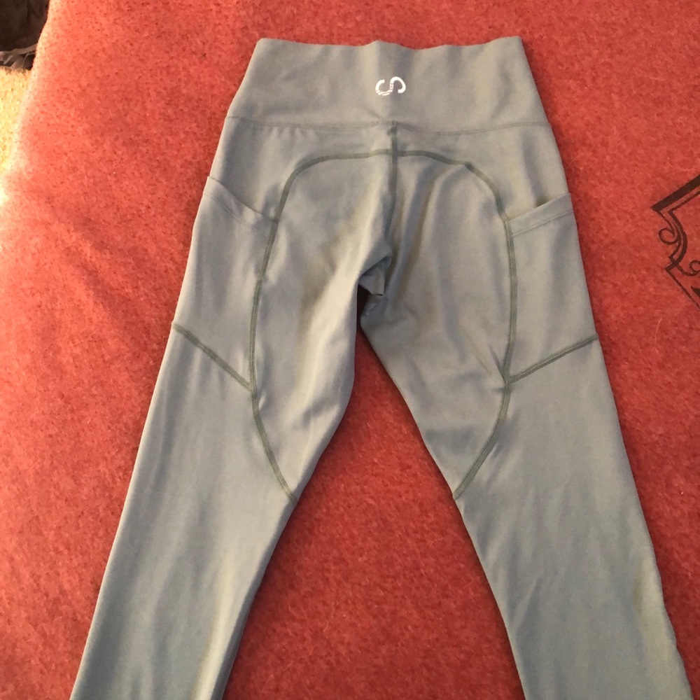 7/8 leggings. Curves and Combat Boots brand